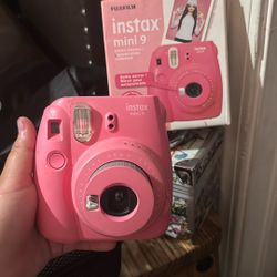 Polaroid Camera 