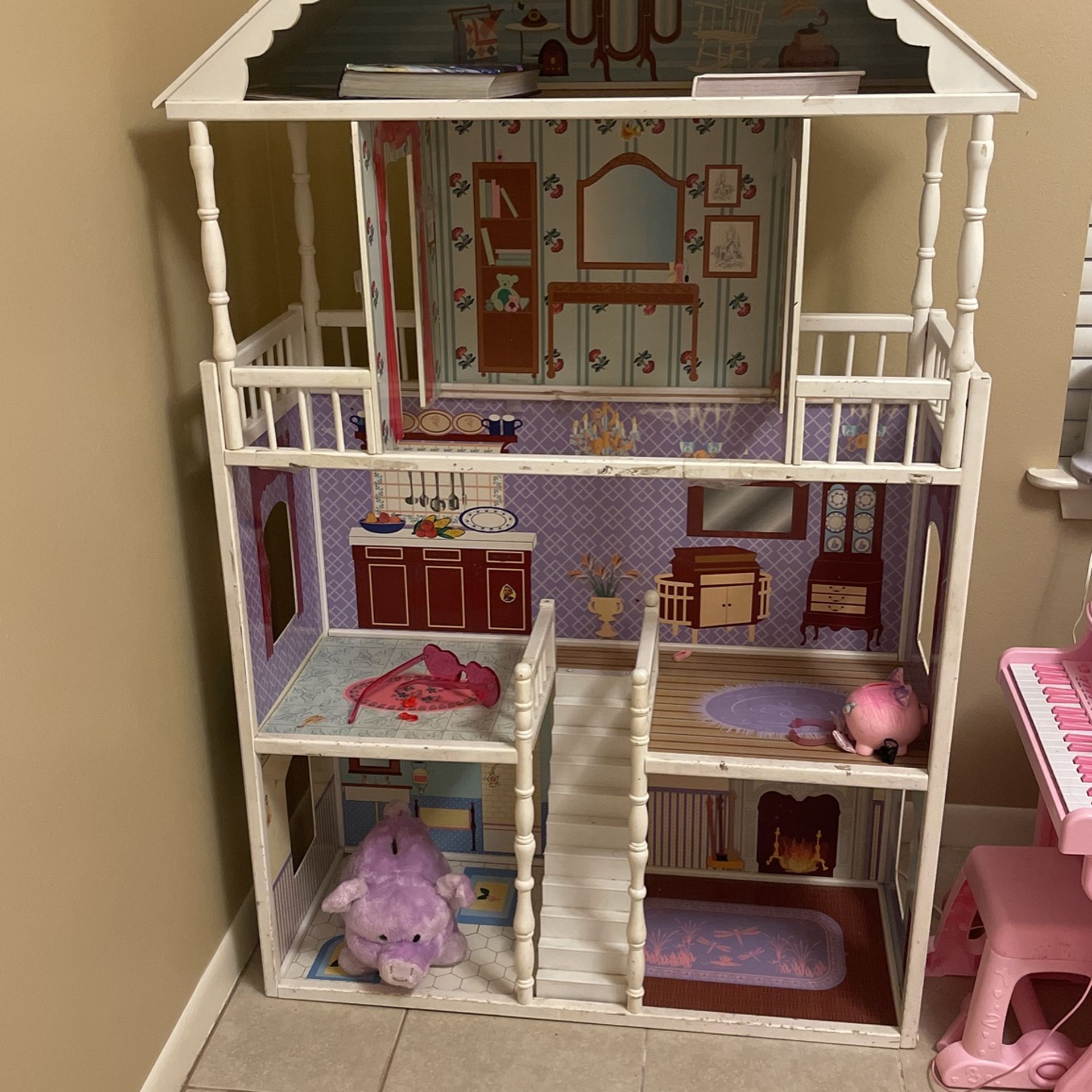 Doll House 