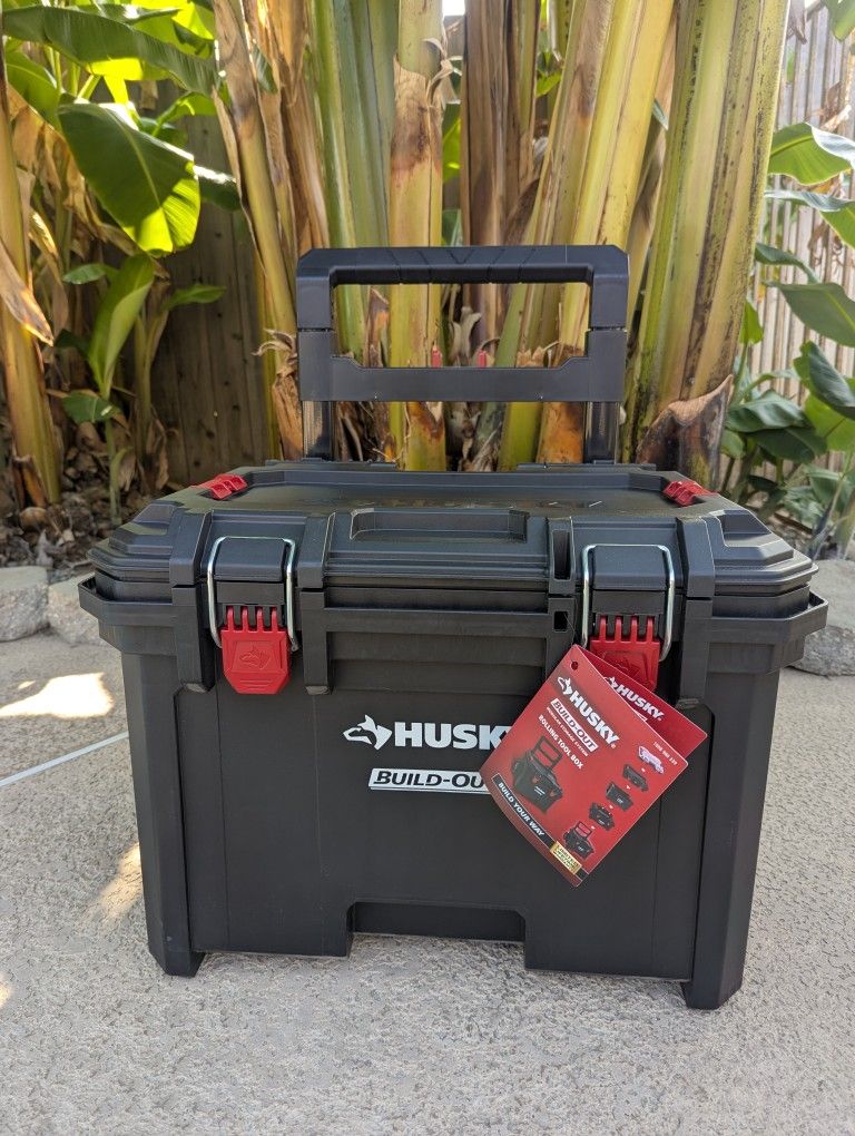 ROLLING TOOL BOX