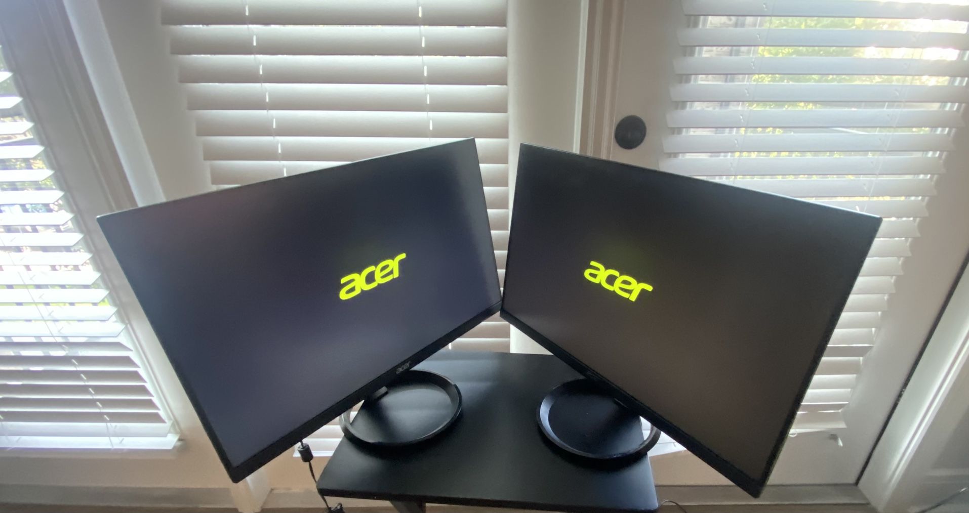 Acer 24” Dual Monitor Set Up