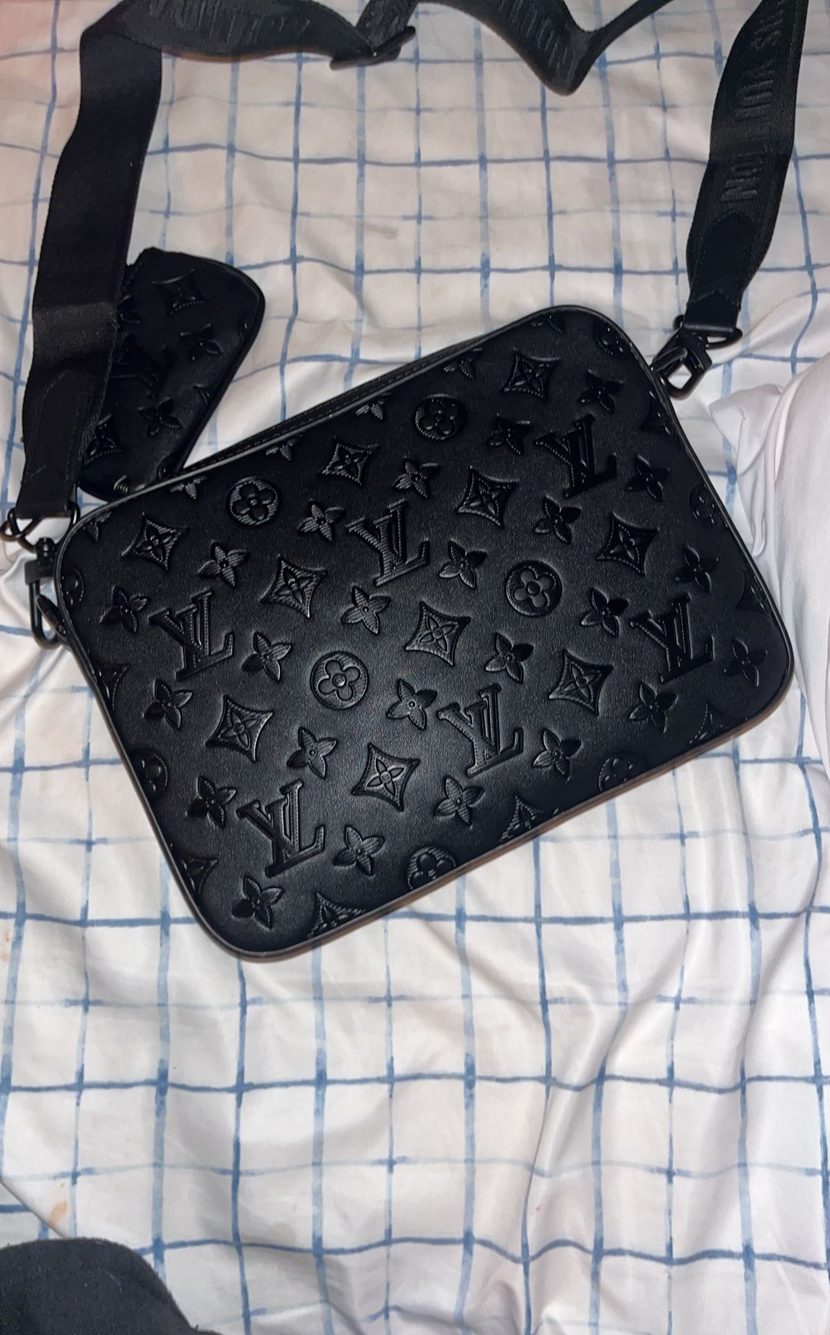 Louis Vuitton Duo Messenger