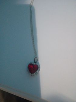 Pretty red heart necklace