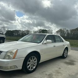 2010 Cadillac DTS
