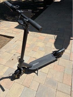 MAXSHOT V1MAX 500W Electric Scooter - Like New, Used Once + Charger