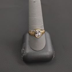 Lady's Ring 10k Sz 10 4.8g