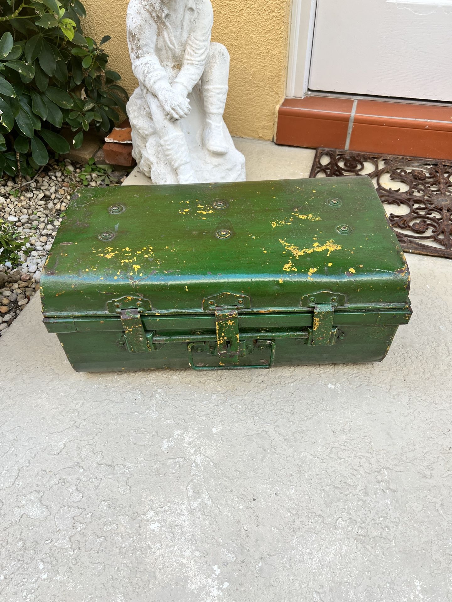 Beautiful Vintage Metal Luggage/ Suitcase/Trunk