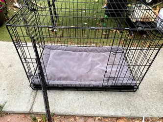 Large Midwest Homes for Pets Contour Dog Crate 
with Tough Ripstop™
Dog Crate Pad. (Ocean Beach)