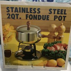 New Never used Vintage Fondue Set