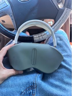 airpod maxes headphones