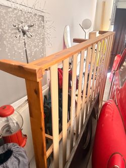 Twin wooden bed frame