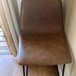 Leather bar stool (x2)