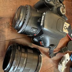 Canon EOS Rebel T2i DSLR Camera with EF-S 18-55mm Lense