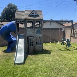 Big Backyard Charleston Lodge Playset