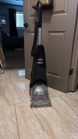 CARPET CLEANER
