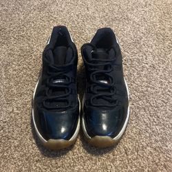 Jordan 11 Lows, NO box Included, USED