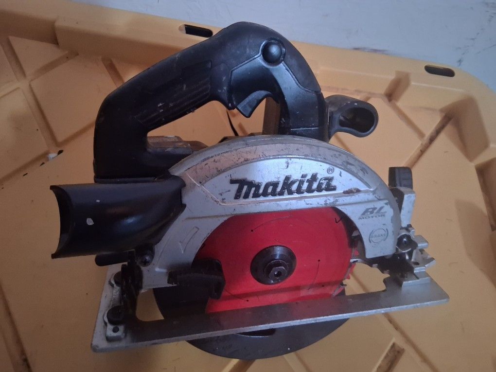 Makita 18v Compact Brushless Circular Saw 6 1/4 In.