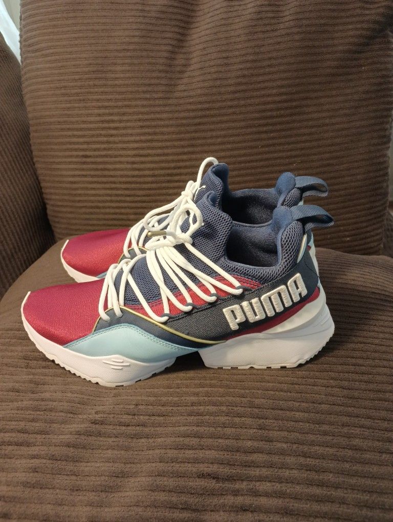 Ladies Puma Size 6.5.