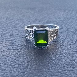 Emerald And Diamond Ring 