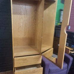 DRESSER AND WARDROBE IN ONE , VERY NICE WOOD QUALITY AND CLEAN (HOME2)

