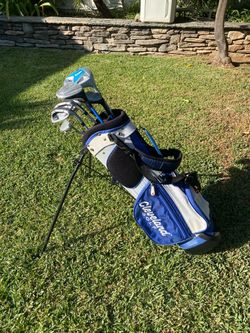Very Gd. Cond. Kids (Age 7 to 10) Starter 9 Club Complete Golf  Set