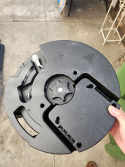 Nissan spare tire sub with cap