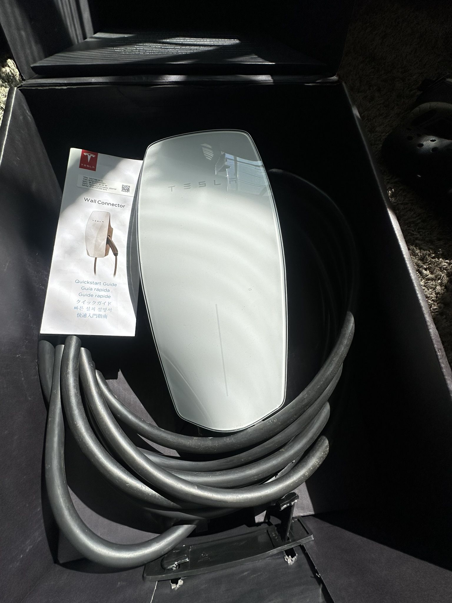 Tesla Supercharger 