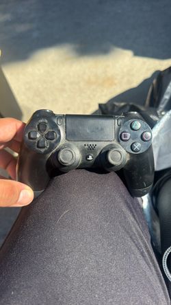PS4 Controller