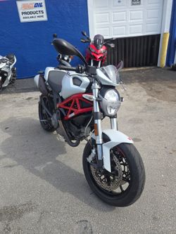 2011Ducati Monster 796cc 