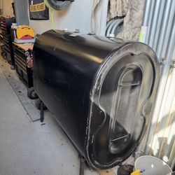 275 Gallon Oil Tank Like New 