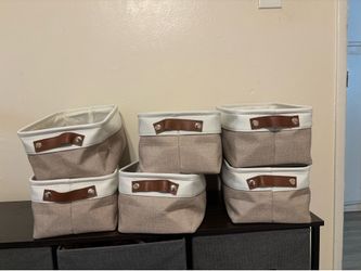 Beige / white storage containers x6