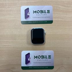 White Apple Watch Series 8 45MM GPS