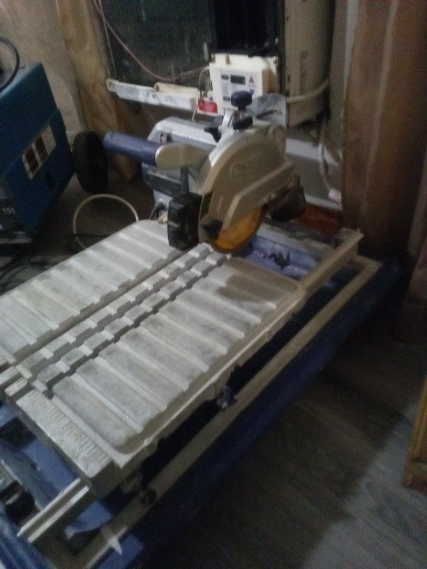 Wet Tile Saw