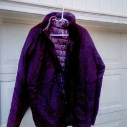 Men's Winter Jacket - w/Zip in Liner, Size Large, Good Condition, Sell $35

Note: Pics taken outdoors in Sun. Jacket is in very good condition.