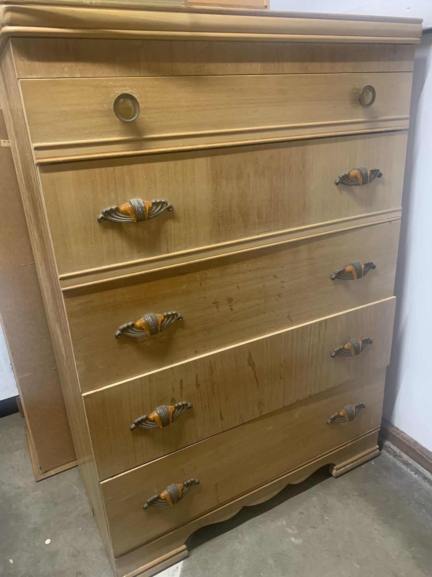 Vintage Tall Boy 5 Drawer Dresser for Sale in Whittier, CA OfferUp