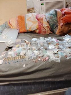 Mixed Jewelry and Accessories Lot
