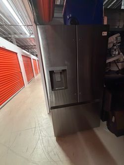 Midea refrigerator — offers open need gone asap