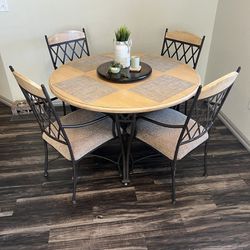 Five Piece Dining Room Table Set With Leaf