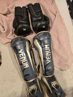 VENUM Gloves and shin guards