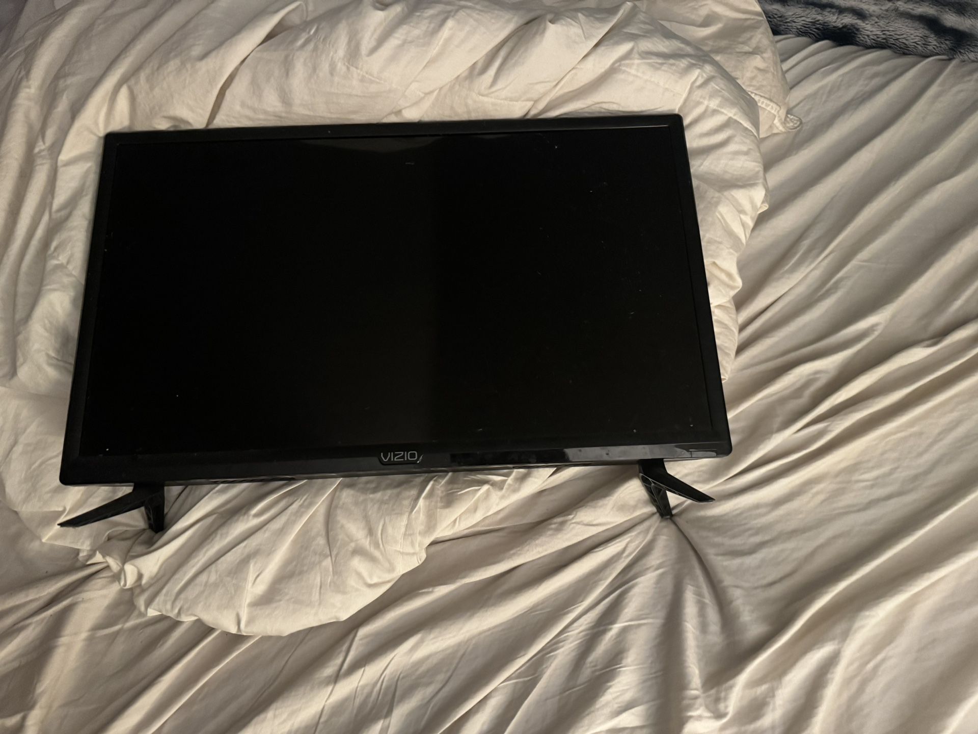 Vizio 24 Inch TV (no Remote)
