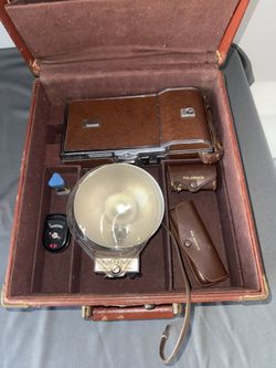 Vintage Polaroid Camera w/ Case & Accessory’s 