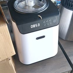 ICE CREAM MAKER 
