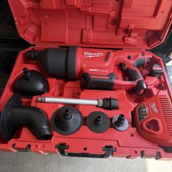Milwaukee M12 12-Volt Lithium-lon Cordless Drain Cleaning Airsnake Air Gun Kit w/ Battery/ attachmen