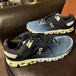 On Running Cloudflow 3.0 Ink / Meadow men’s size 11