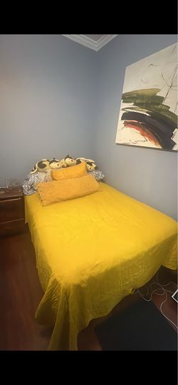 Full size bed