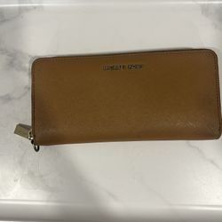 Michael Kors Jet Set Travel Saffiano Leather Continental Zip Wallet