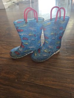 Rain boots toddler  size 9/10