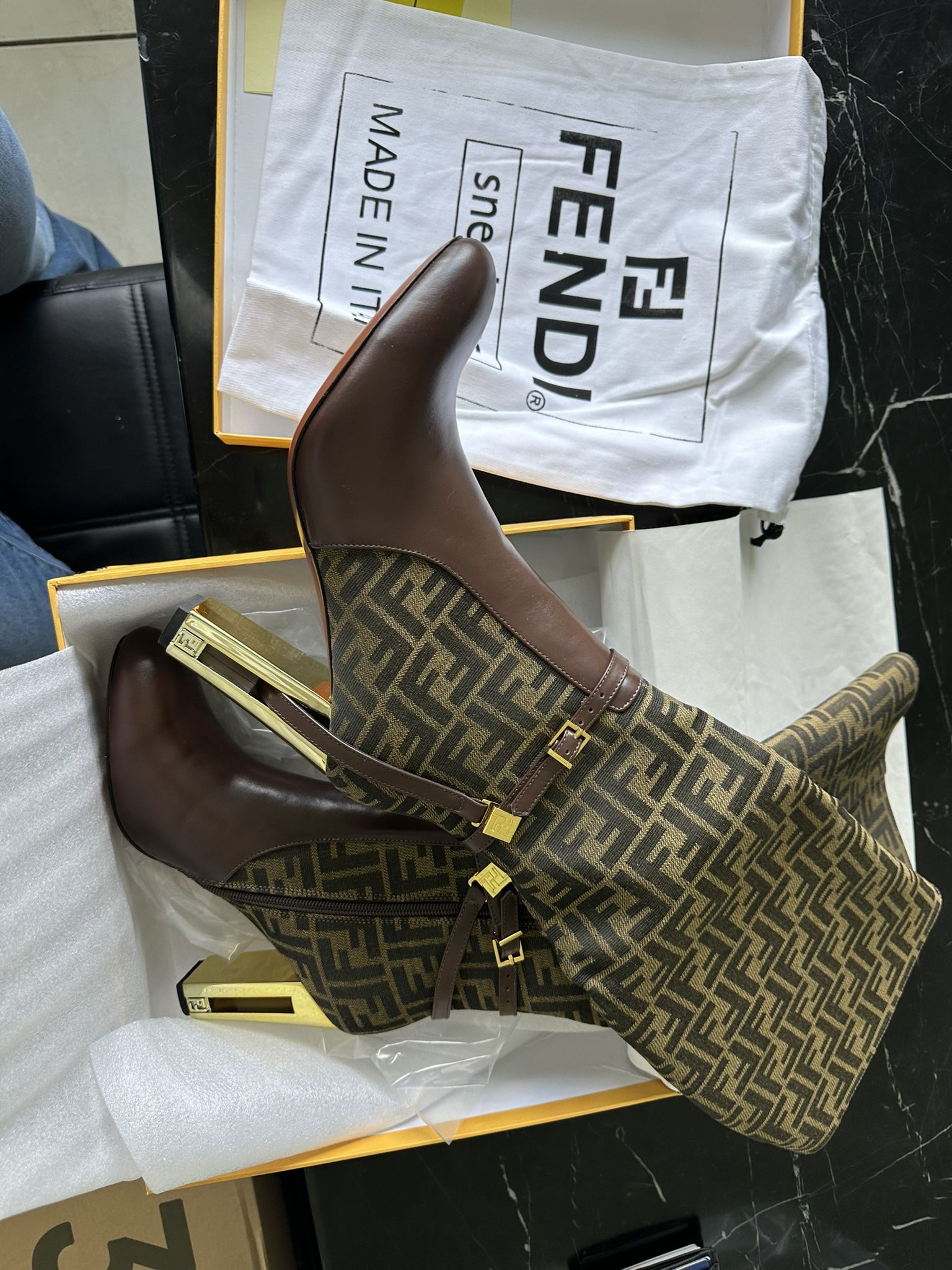 Women Designer boots size 9 - 40 eur