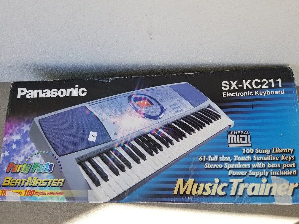 Panasonic SX-KC211 SUPER Sound! 61-Key Touch-Sensitive Keyboard IN