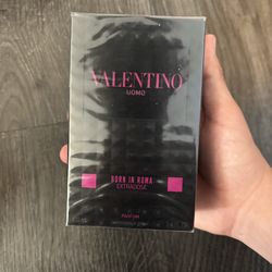 Valentino Born In Roma Fragrance Intense
