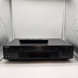 Sony SLV-778HF VHS VCR with Remote